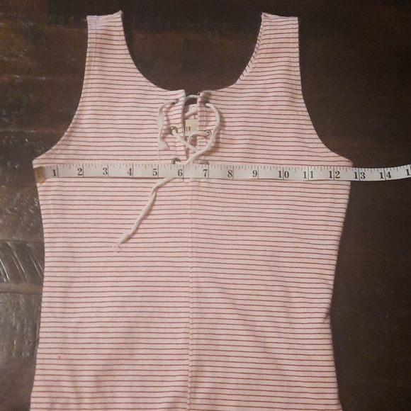 Hollister tank - Picture 7 of 8